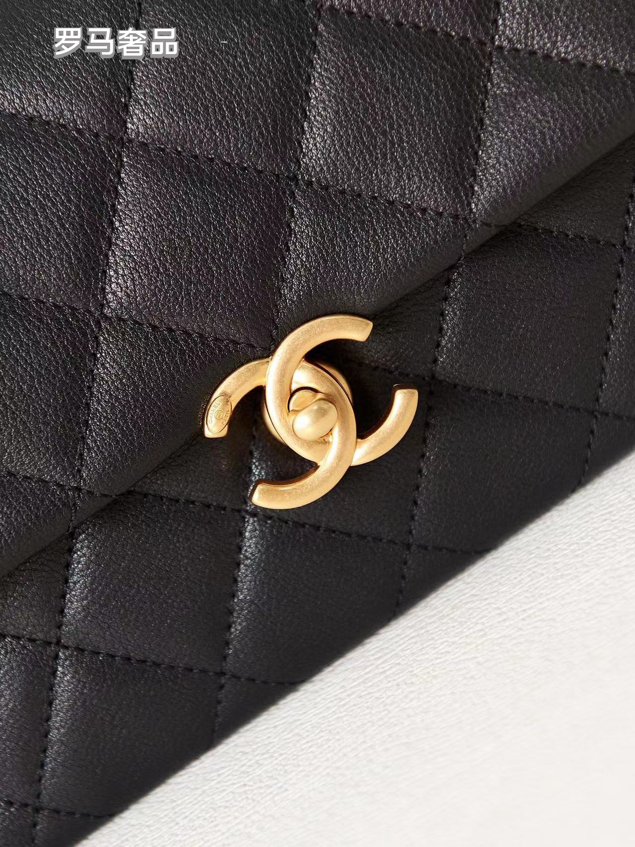 Luxury Black Quilted Leather Flap Shoulder Bag with Gold-Tone Chain Strap