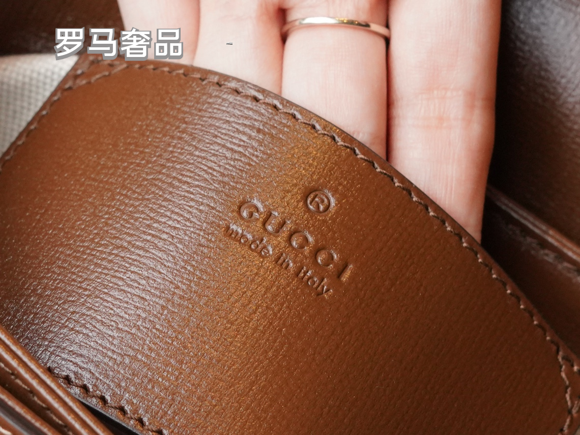 Gucci Vintage Black Leather Crossbody Saddle Bag with Gold Horsebit Detail