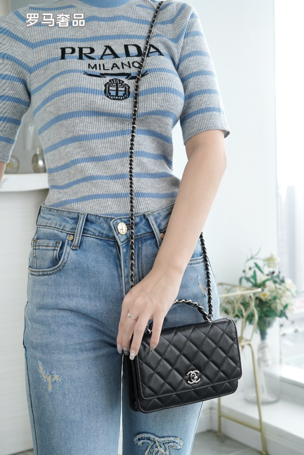 Luxury Quilted Leather Crossbody Bag with Chain Strap - Classic Designer Style Flap Bag