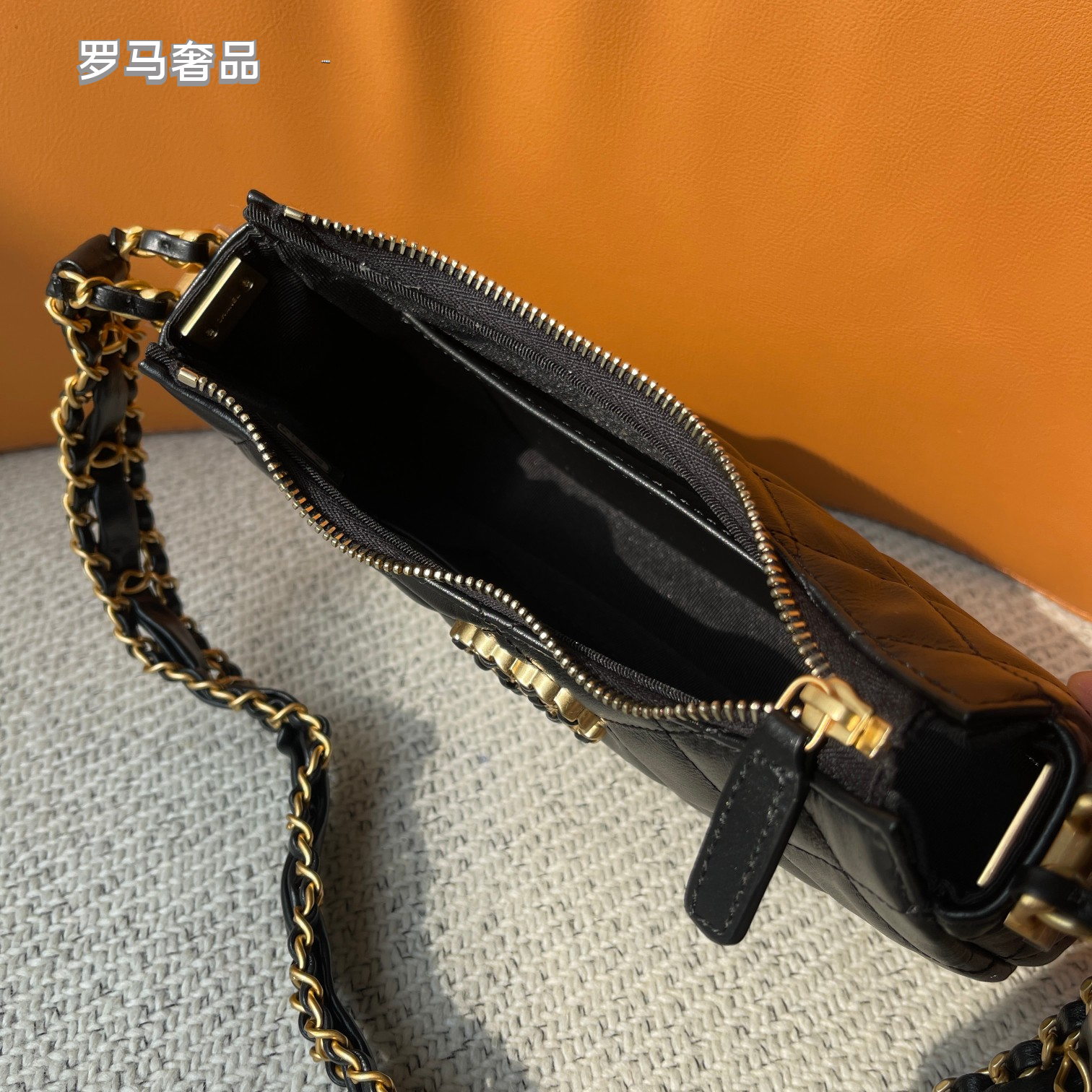Black Quilted Leather Hobo Shoulder Bag with Chain Strap - Elegant Luxury Style Handbag