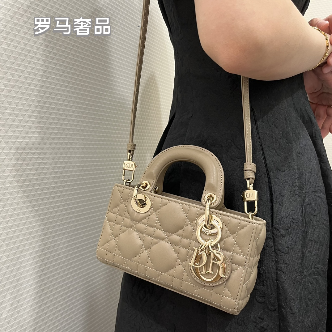 Lady D-Joy Bag - Off-White Cannage Lambskin with Gold-Finish Metal Charms