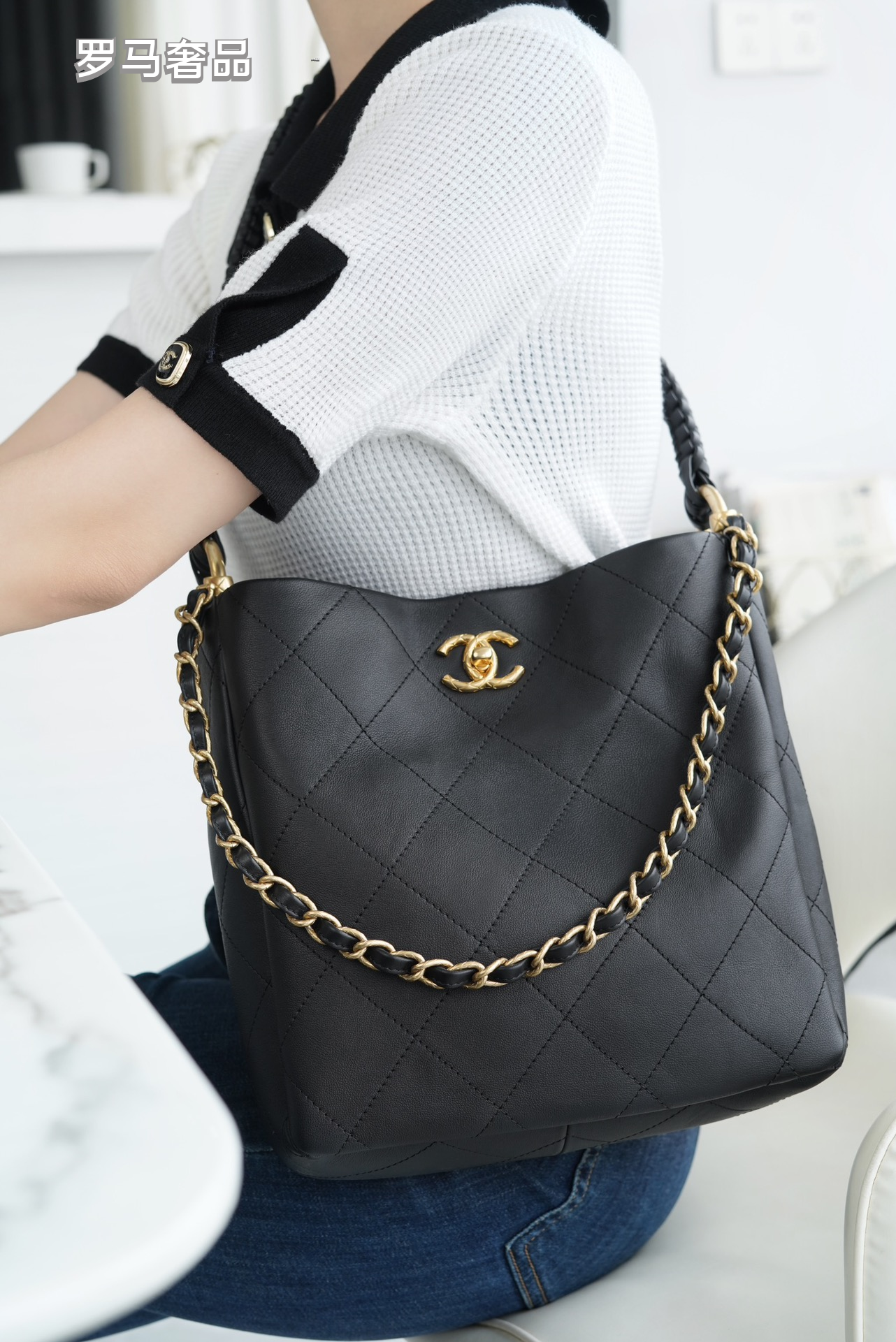 Chanel Quilted Caviar Leather Small Bucket Bag with Gold-Tone Hardware - Black