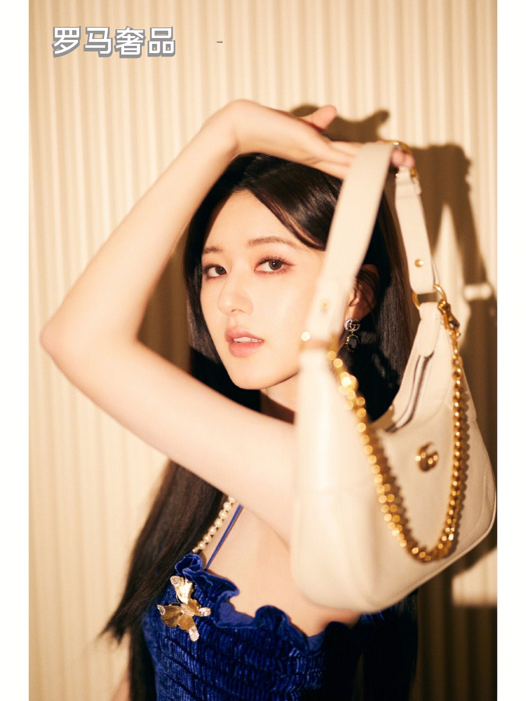 Gucci Luxury White Leather Hobo Bag with Gold Chain Shoulder Strap