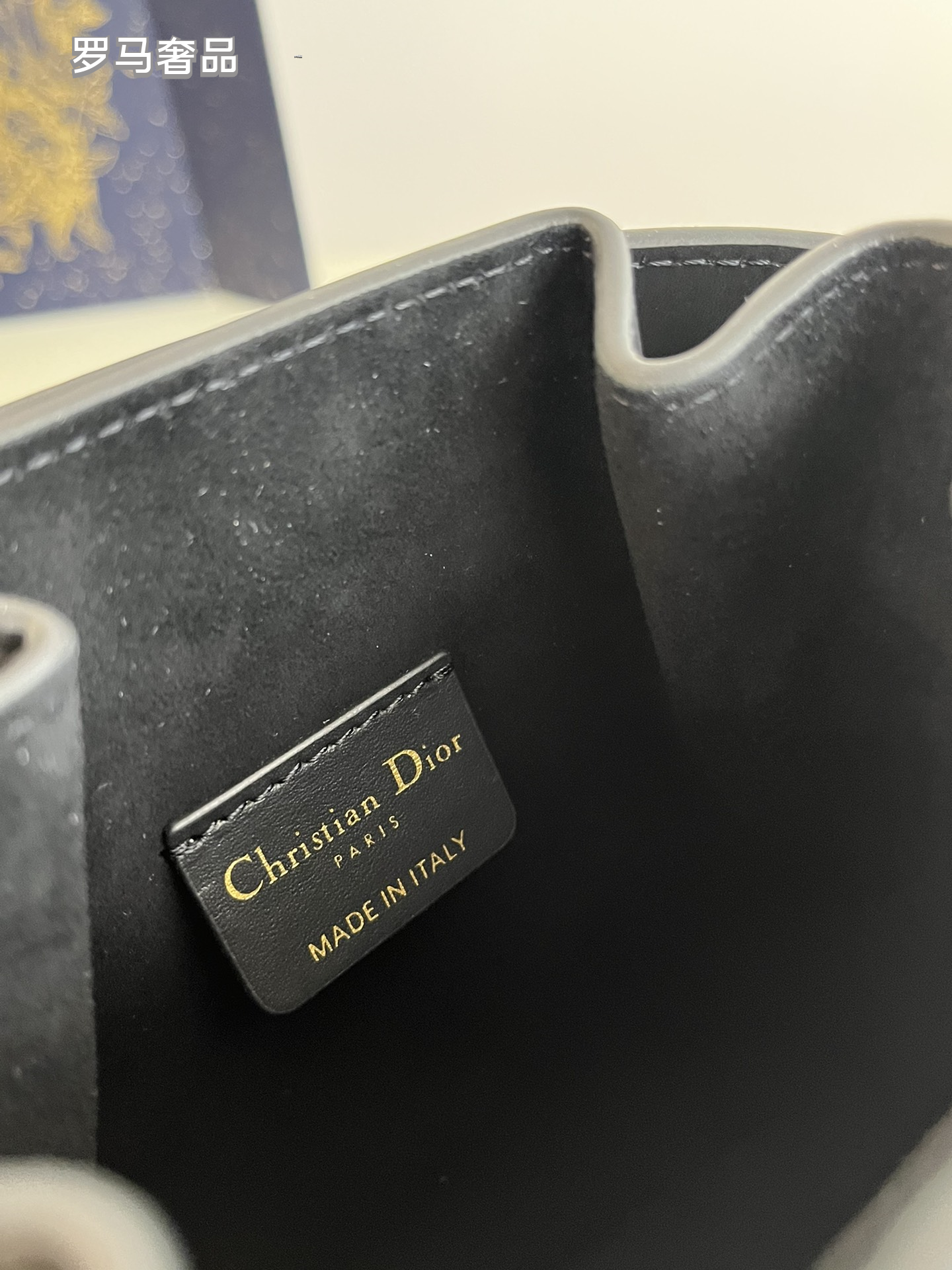 Christian Dior C'est Dior Bucket Bag - White Calfskin with Gold-Tone Hardware