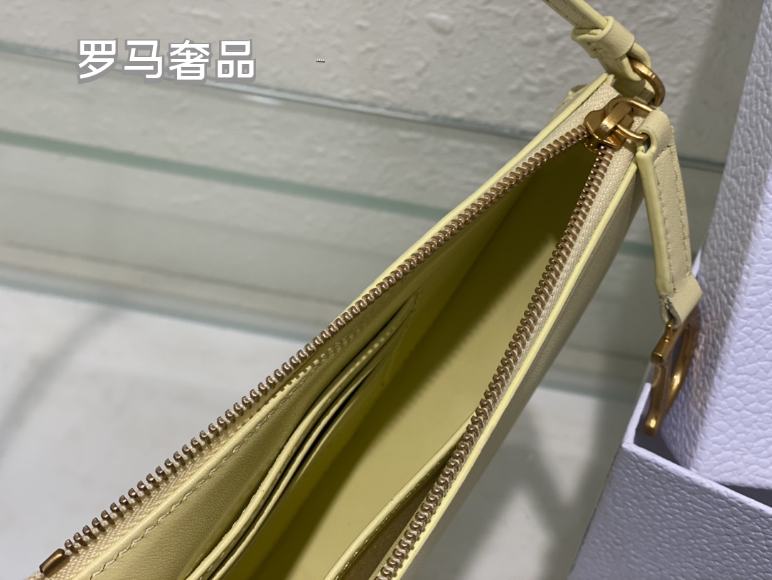 Luxury Leather Saddle Shoulder Bag for Women - Multiple Colors Available