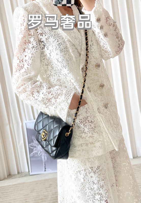 Black Quilted Leather Heart Chain Flap Bag - Elegant Shoulder Crossbody Bag