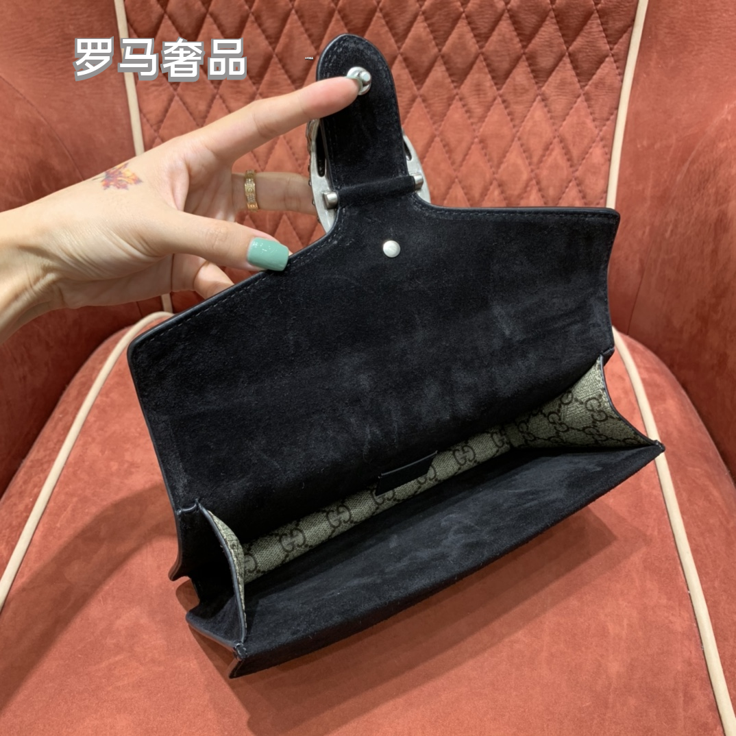 Gucci Dionysus GG Supreme Small Shoulder Bag with Tiger Head Closure