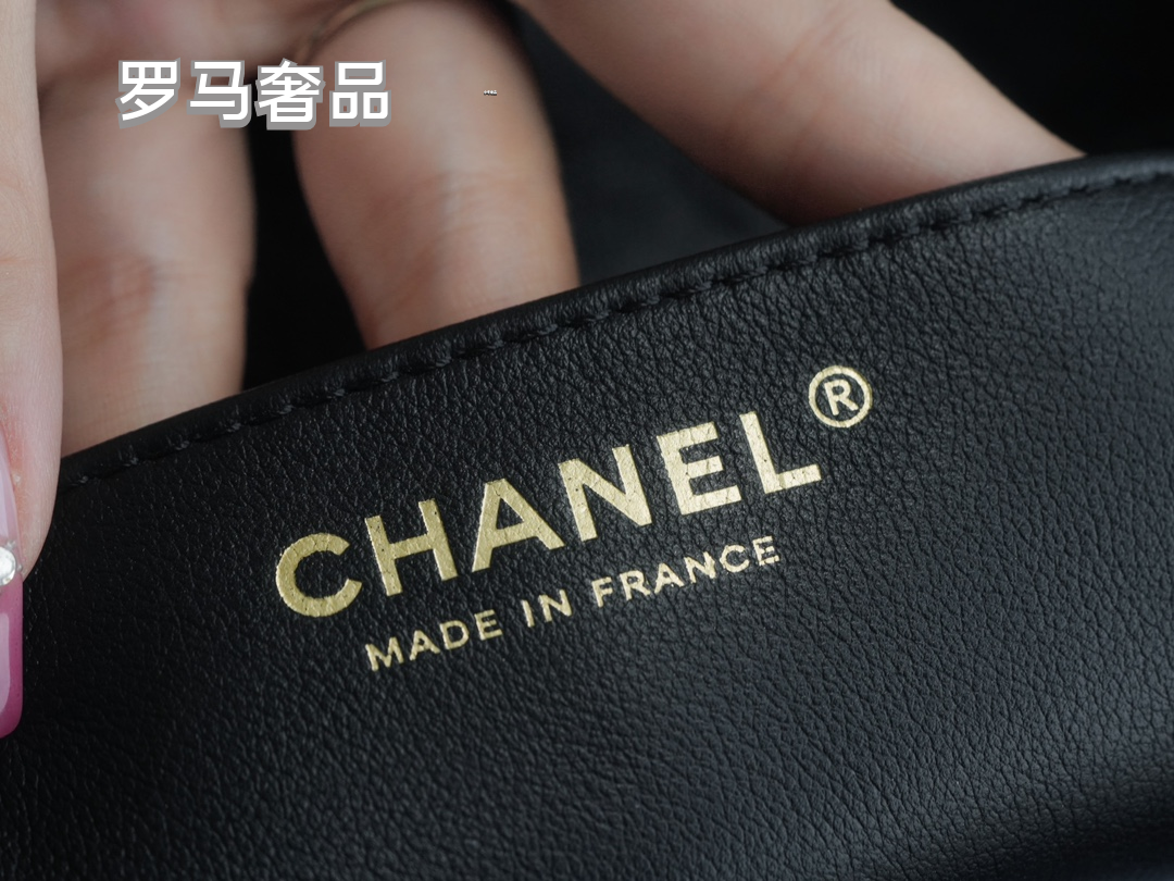 Chanel Quilted Caviar Leather Small Bucket Bag with Gold-Tone Hardware - Black