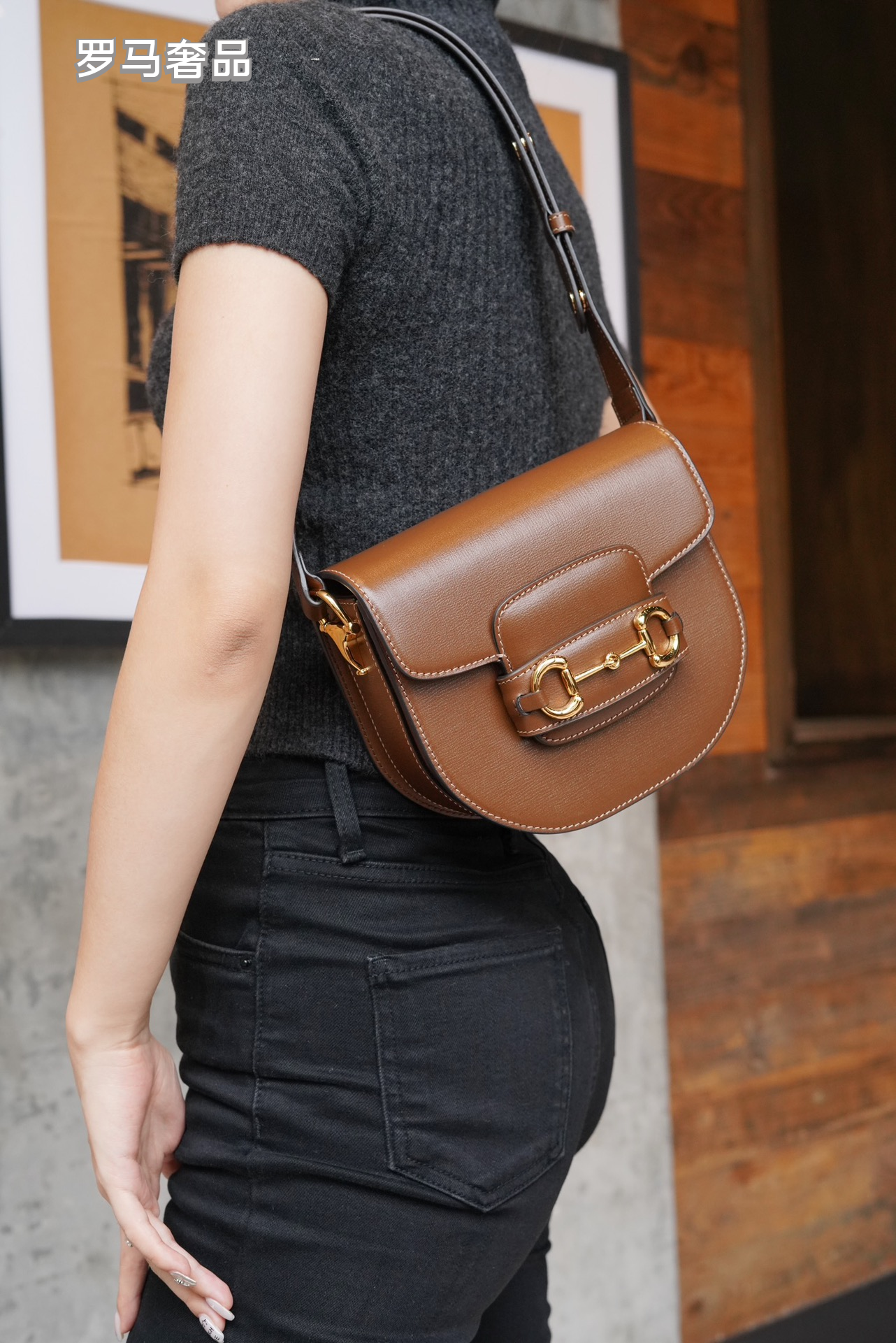 Gucci Vintage Black Leather Crossbody Saddle Bag with Gold Horsebit Detail
