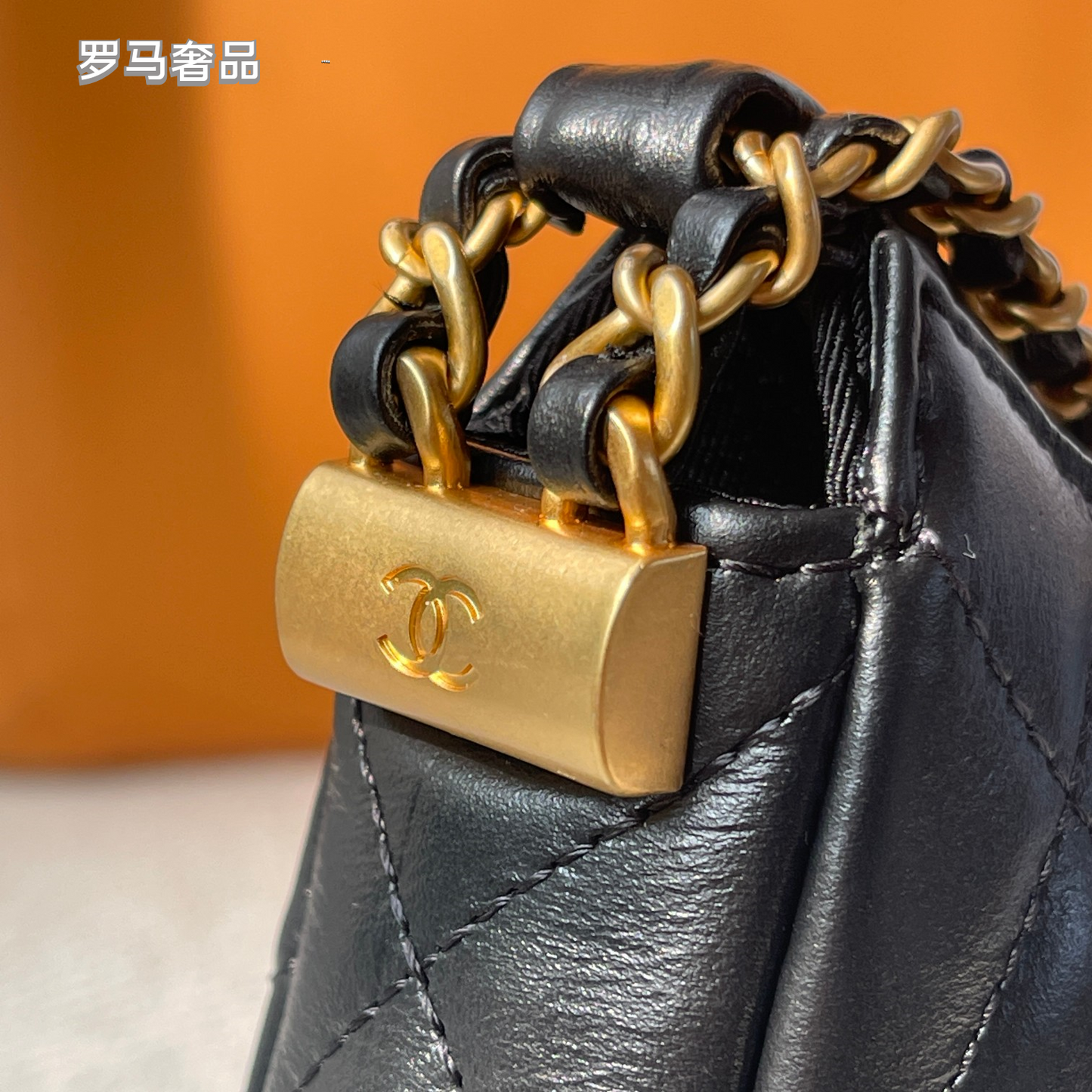 Black Quilted Leather Hobo Shoulder Bag with Chain Strap - Elegant Luxury Style Handbag