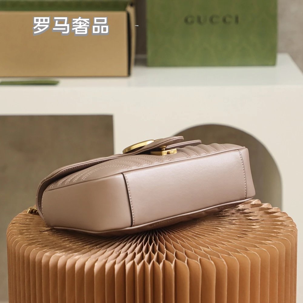 Gucci Chevron Quilted Black Leather Shoulder Bag with Gold Chain