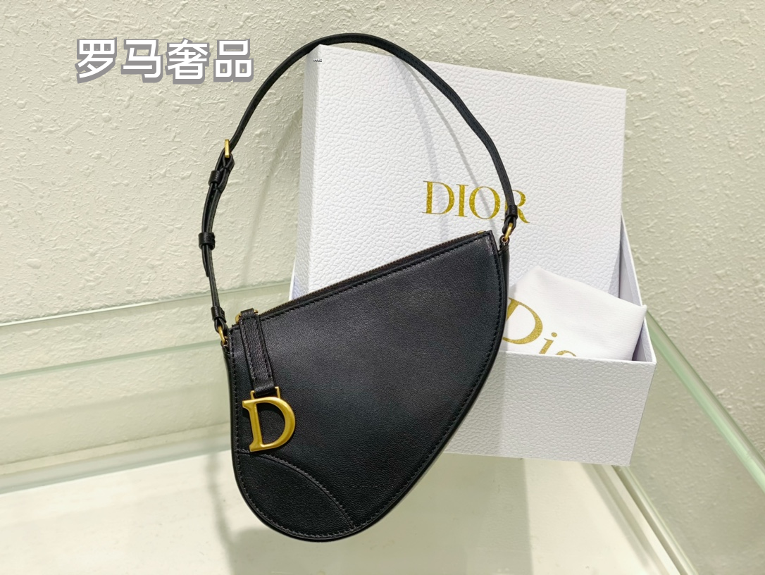 Luxury Leather Saddle Shoulder Bag for Women - Multiple Colors Available