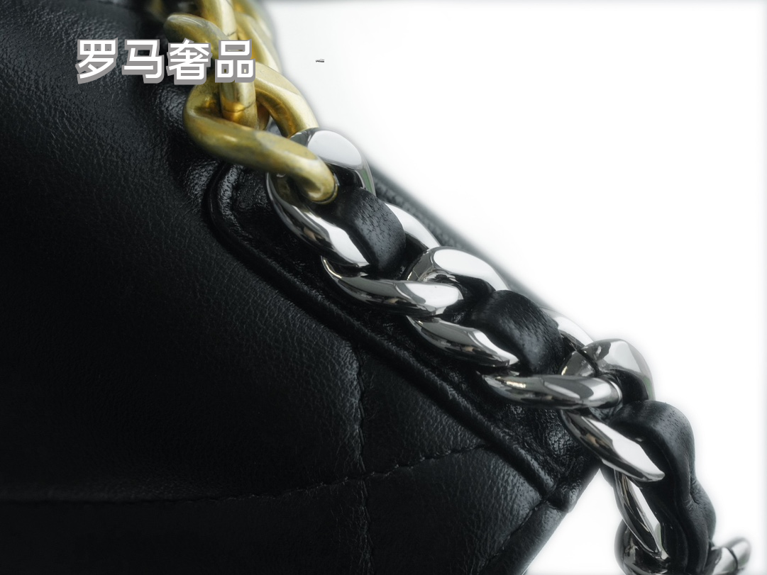 Elegant Black Quilted Leather Shoulder Bag with Gold-Tone Chain Strap