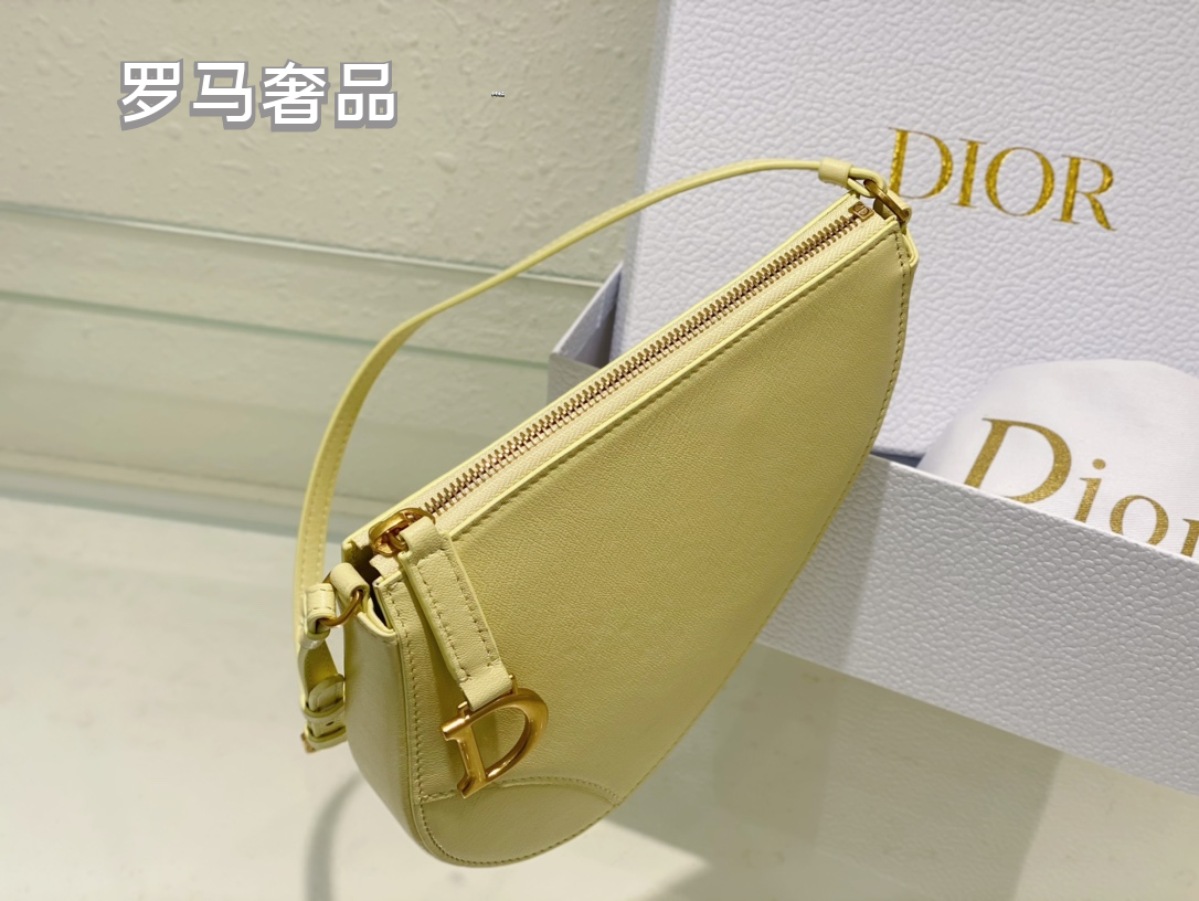 Luxury Leather Saddle Shoulder Bag for Women - Multiple Colors Available
