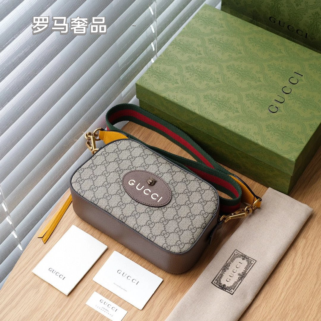Gucci Neo Vintage GG Supreme Small Messenger Bag