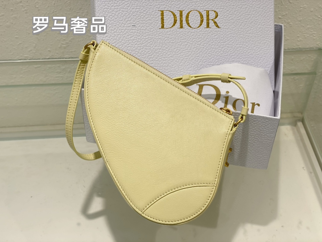 Luxury Leather Saddle Shoulder Bag for Women - Multiple Colors Available