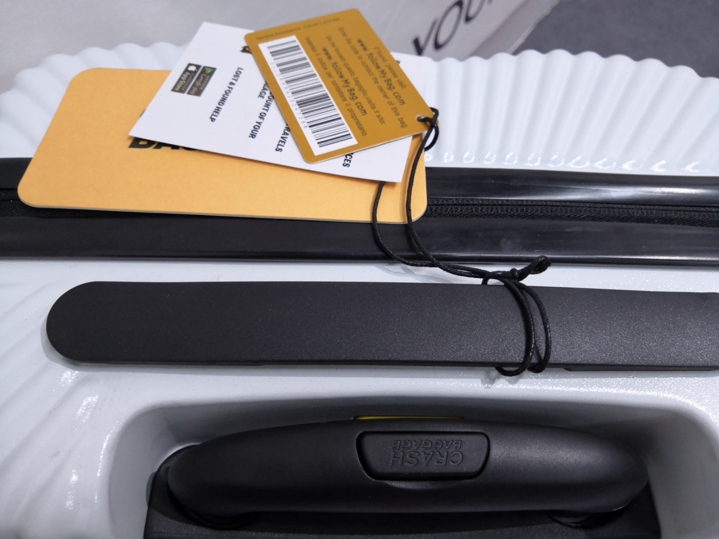 Modern Pre-Dented Hardshell Spinner Suitcase Travel Luggage